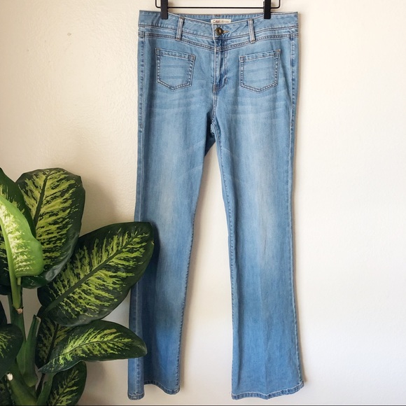 CAbi Denim - Cabi | Malibu Flare Jeans